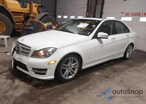 2013 Mercedes-Benz C 250 Sport from USA, damaged, VIN WDDGF4HB9DR251262